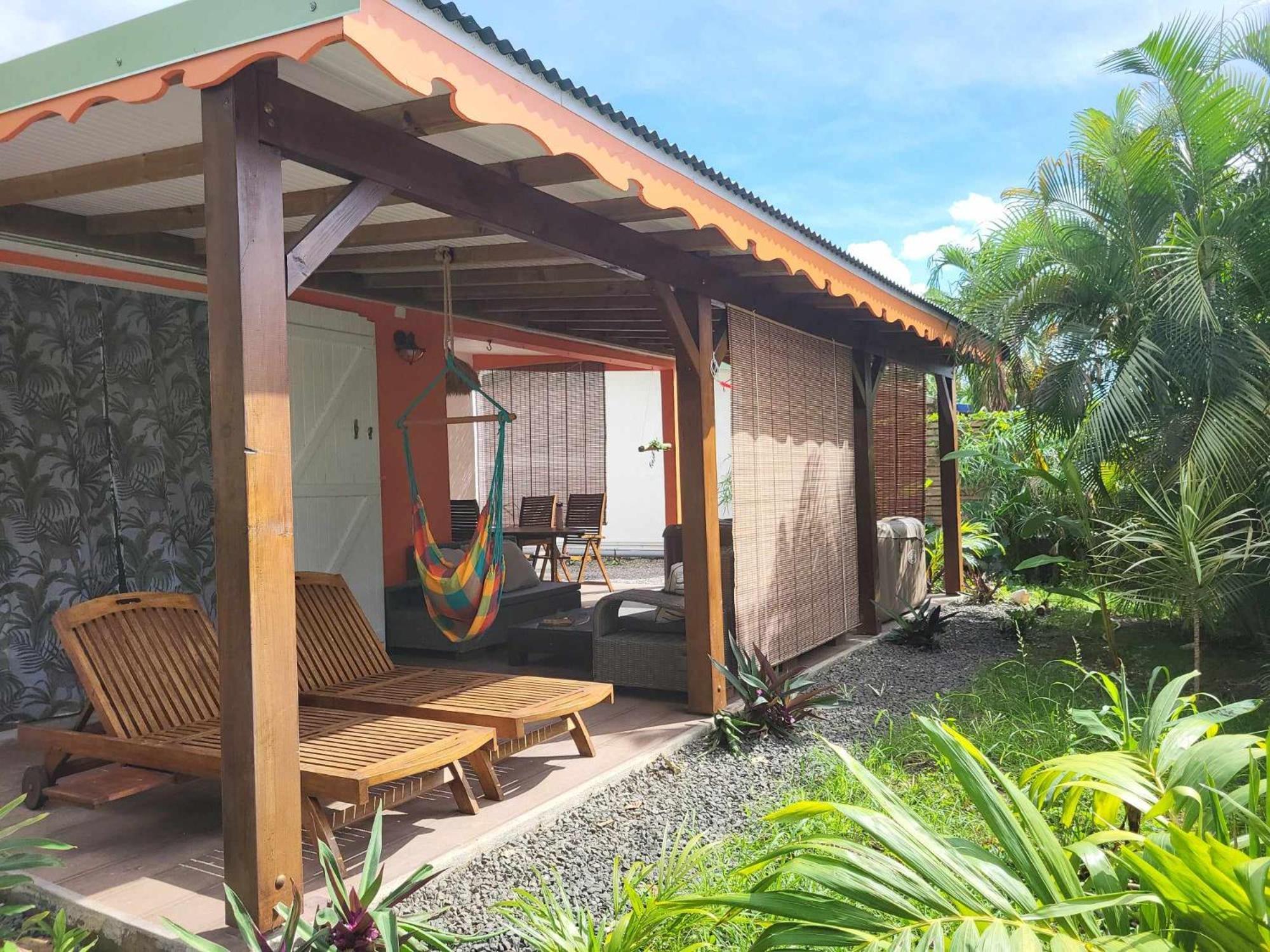 Gite Kaz' A Tyka Jacuzzi Privatif Saint-Francois  Exterior foto