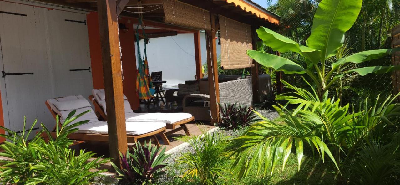 Gite Kaz' A Tyka Jacuzzi Privatif Saint-Francois  Exterior foto