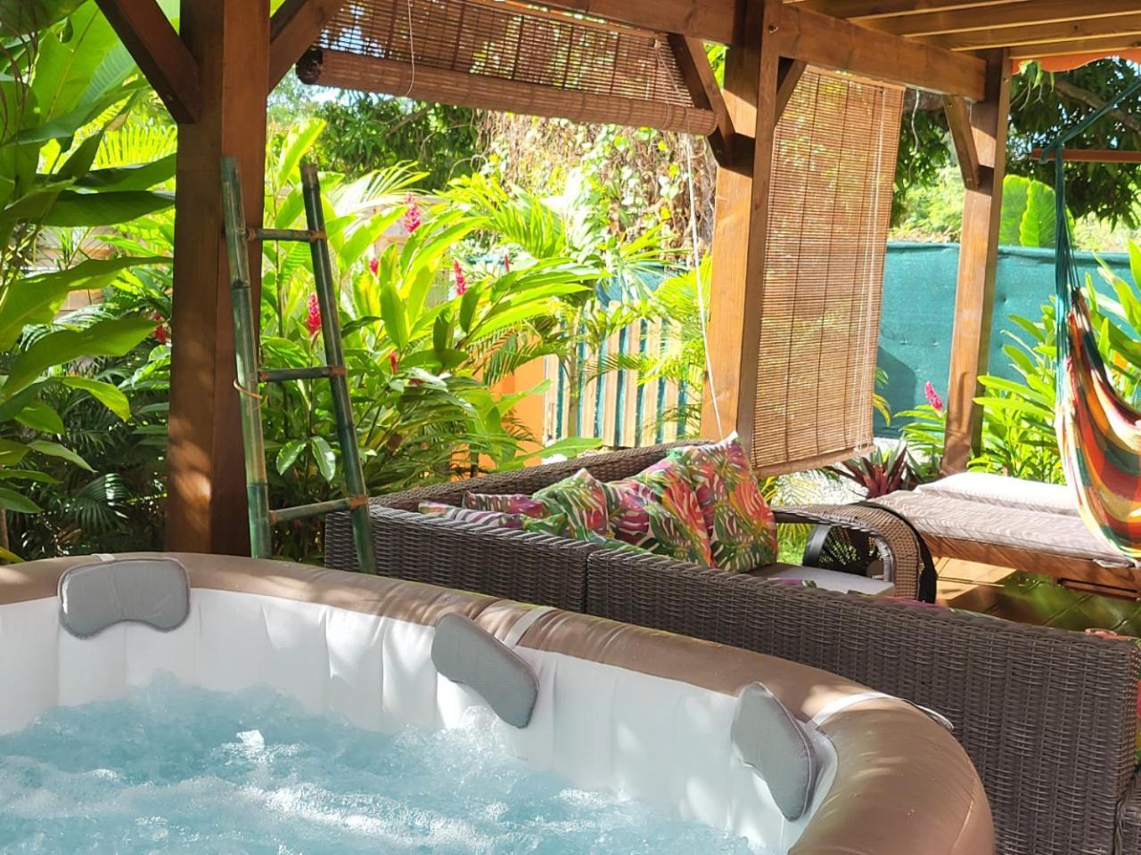 Gite Kaz' A Tyka Jacuzzi Privatif Saint-Francois  Exterior foto